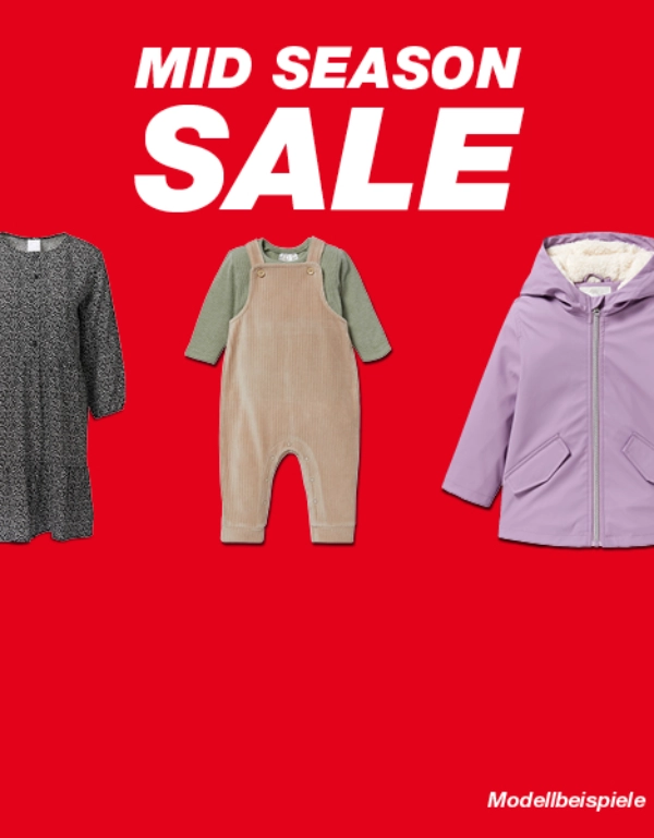 Mid Season Sale Banner mit Kinderkleidung und großen SALE Schriftzug auf rotem Hintergrund