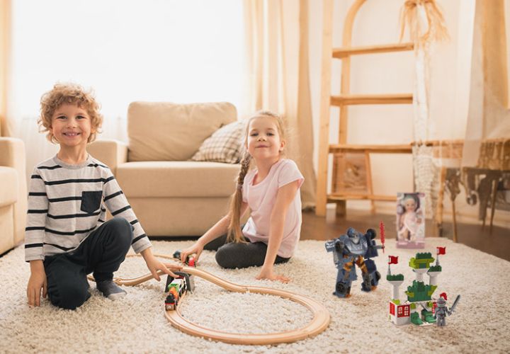 Spielzeugträume für kleine Entdecker